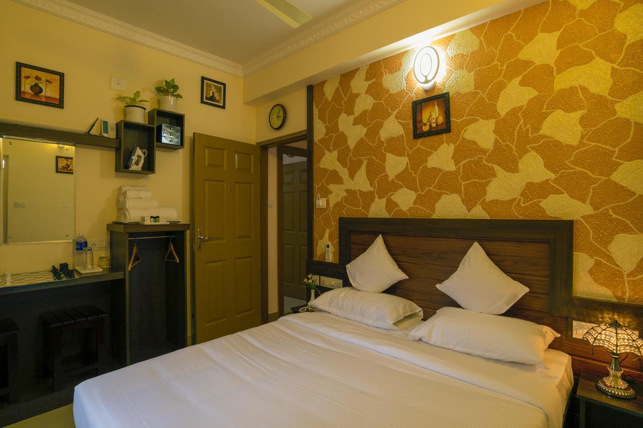 Blue Bell Cochin Airport Hotel Nedumbassery Exterior photo