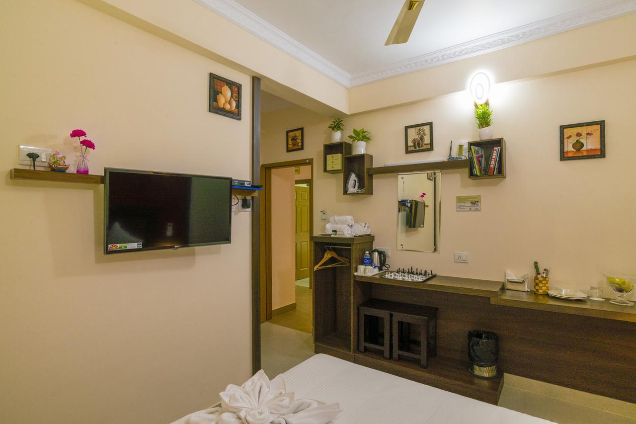 Blue Bell Cochin Airport Hotel Nedumbassery Exterior photo