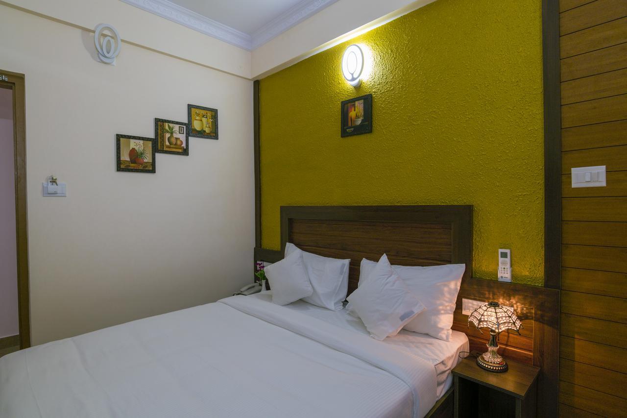 Blue Bell Cochin Airport Hotel Nedumbassery Exterior photo