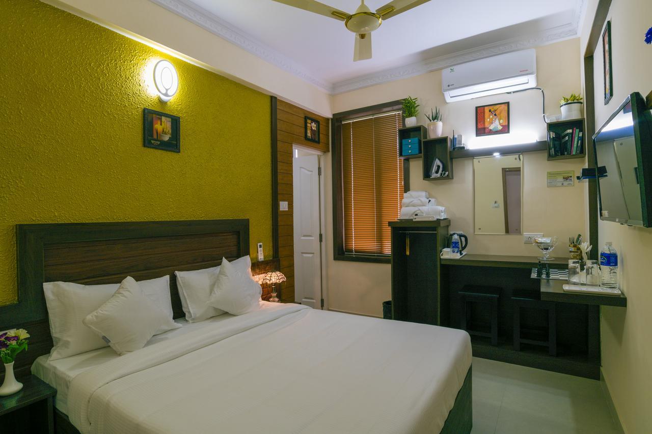 Blue Bell Cochin Airport Hotel Nedumbassery Exterior photo