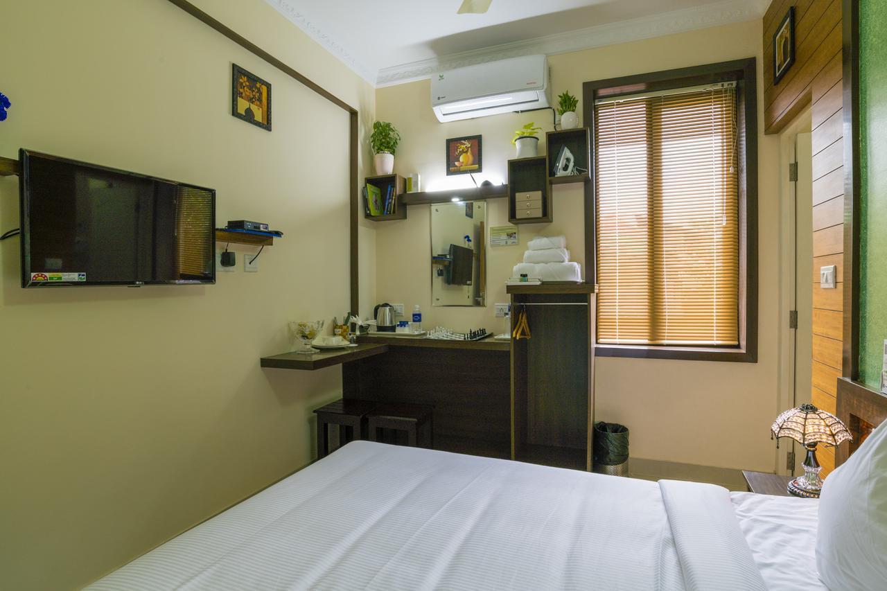 Blue Bell Cochin Airport Hotel Nedumbassery Exterior photo